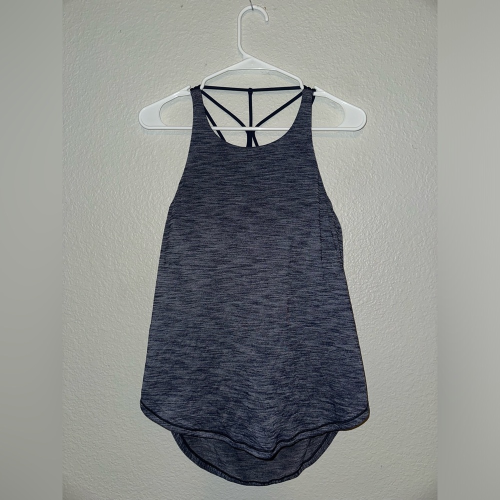 Lululemon tank w/ built in bra